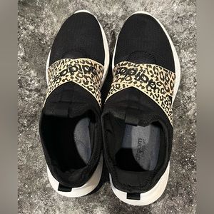 Women’s Adidas Athletic Shoes Size 11